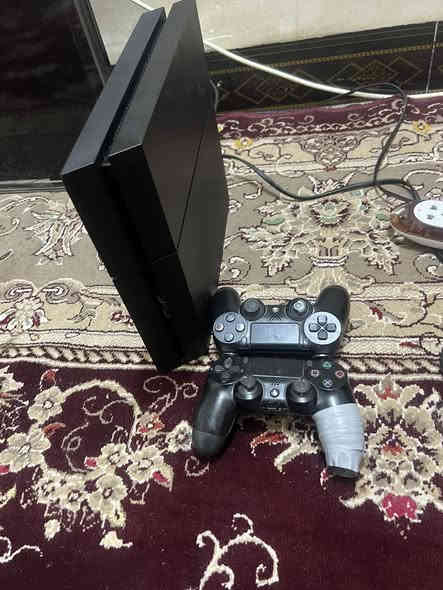 بلي ٤ فات //٥٠٠ جوستك٢ بس تعبانات شويه  مهكر قرص ونضيف كلش بعد احلا من الصور سعره ٢٥٠ مكاني حله ابو غرق ***********
