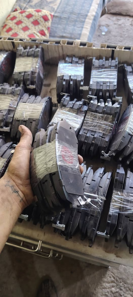 سلام عليكم شباب دسكات ستاركس سعر ١٥ عرض مجاور المجمع الخليفاوي رقم ***********
