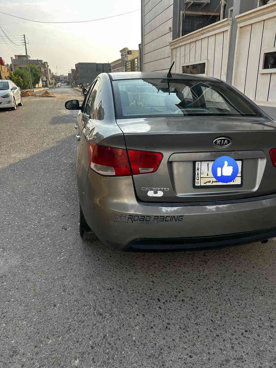 السلام عليكم 
للبيع كيا سيراتو 2011
خليجي محرك 1600 گير اوتو 6نمر المرغوب
گير محرك صدر تبريد كله كفاله تخم تاير جديد ويل كب  
بيها صبغ 3قطع بدون دواخل رقم الماني
السعر 85ورقه 
الشراي يتصل ***********
