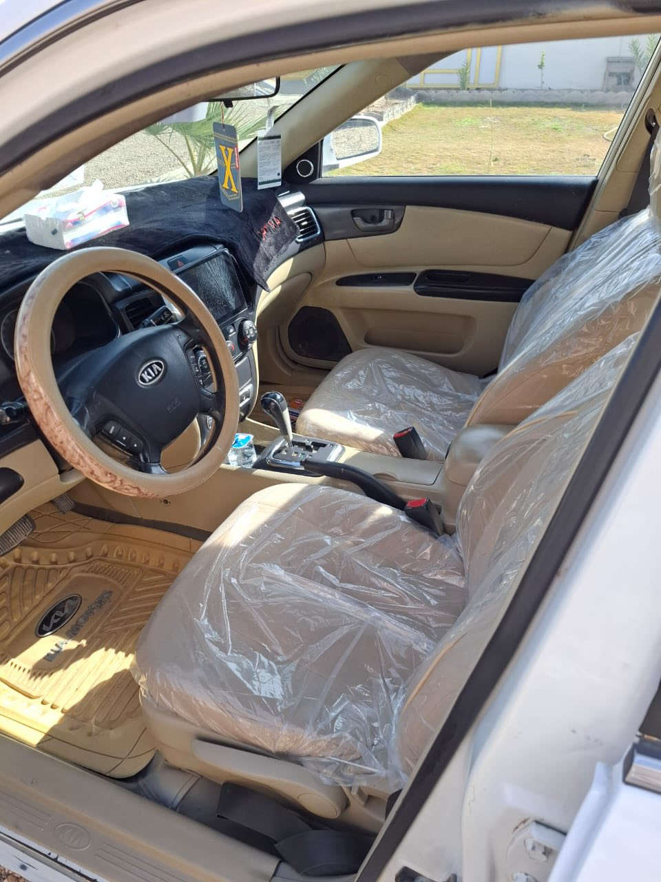 للبيع اوبتما
موديل 2008 وارد خليجي
 محرك كير مكفولات مصبوغه حزام ضربه جاملق خلفي جهه السايق سنويه نافذه لغايه 27 تحويل مباشر السعر 95 او بيه مجال العنوان الانبار فلوجه 
***********
***********
