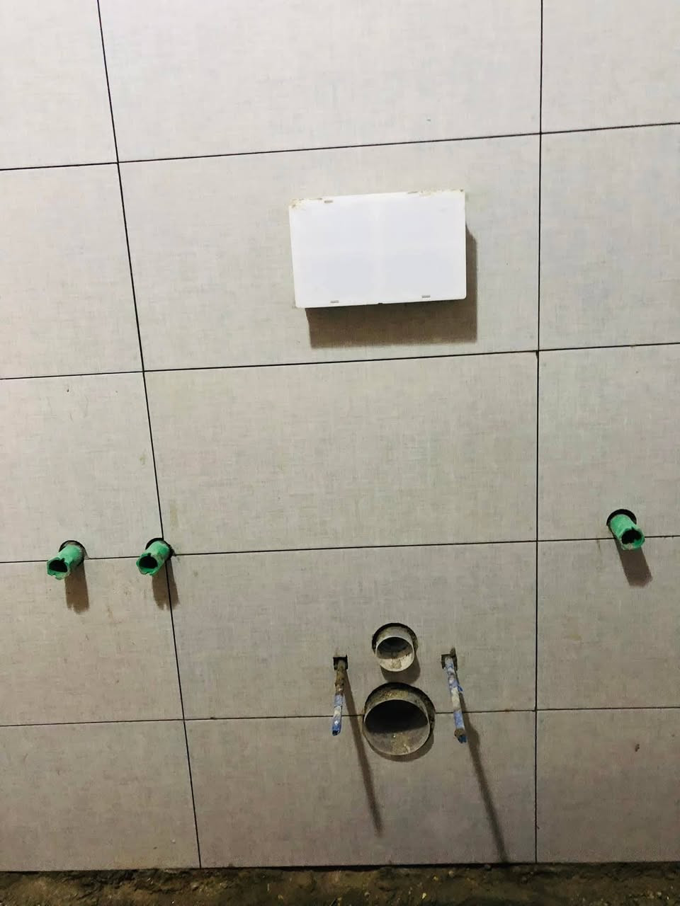 السلام عليكم ورحمة
خلفيه سيرمك شغل درجة اولى متفرّغ 
بغداد هاتف ***********
