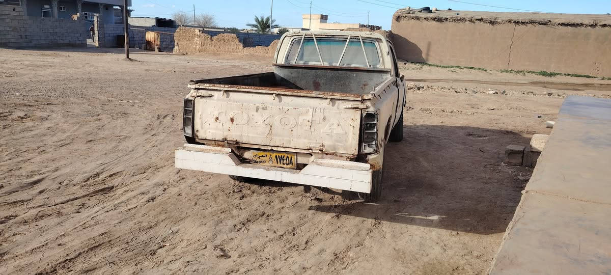 سلام عليكم سياره اللبيع بيكم موديل 80 رقم نينوى شرط محرك كير سعر 12 $ وبيه مجال الاستفسار الاتصال عله رقم التالي ***********
