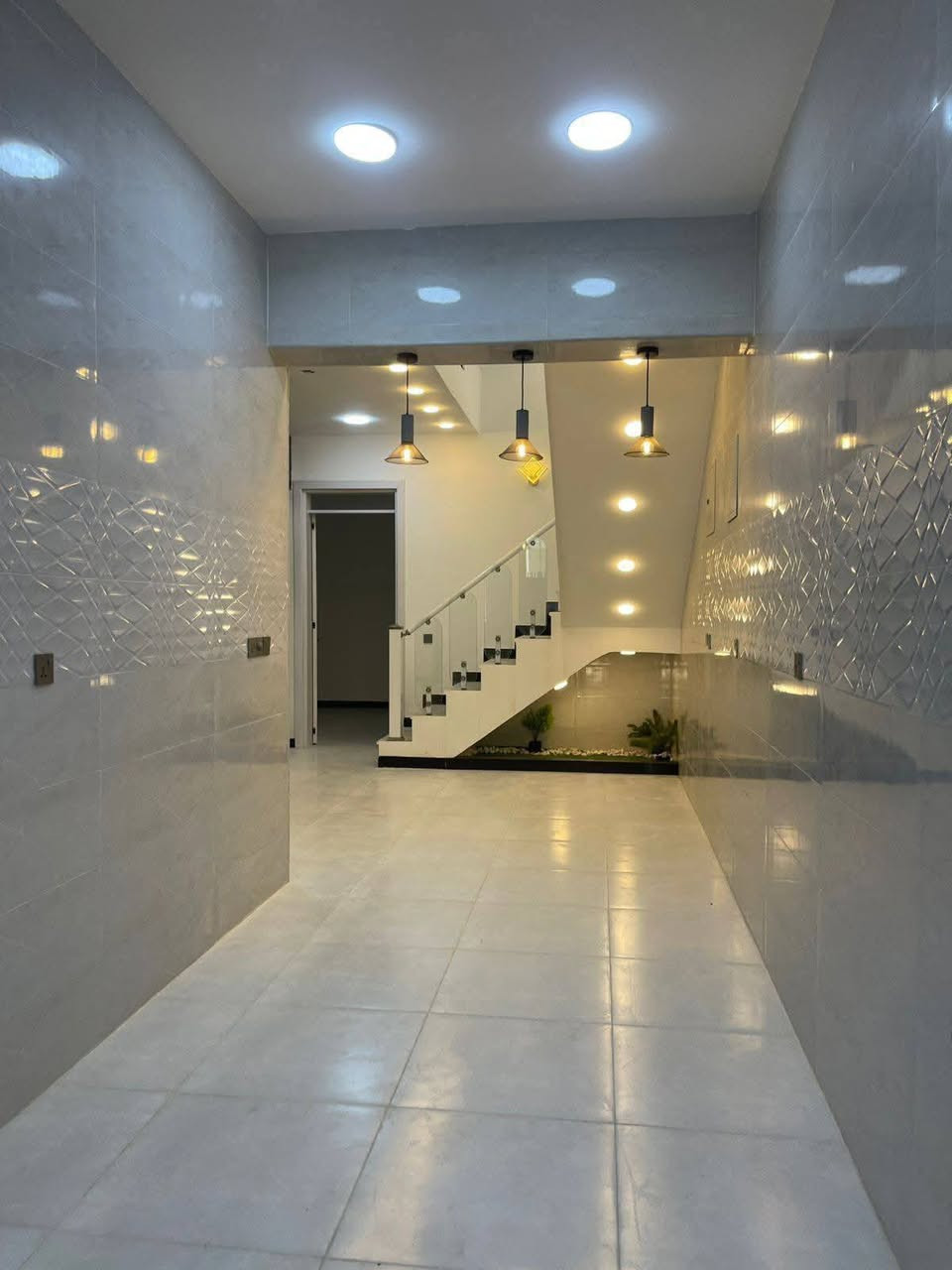 بسم الله ماشاءالله
🏠#دار_للبيع   100متر واجهيه 6،25متر نزال 16متر
  طابقين   بناء حديث وتصميم متكامل ✨️
يحتوي البيت. ع[3غرف نوم -استقبال -صحيات عدد 2- صالة- ومطبخ] البيت شغل درجة اولى 
مع الخدمات[ماي-كهرباء-تبليط]✨️
🔴ملاحضه البيت جاهز للسكن 🔑
⬅️نوع العقار  طابو زراعي سند 25 اقرار محكمه 
⬅️العنوان #بغداد_الدوره_البوعيثه   
       مجمع السلطان الاول 
🔴للاستفسار  خاص او الاتصال ع  الرقم 
☎️***********
☎️***********
