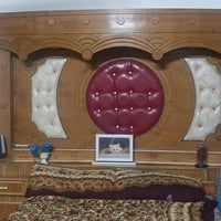 غرفة عراقية • نضيفة • ما بيها ضرر