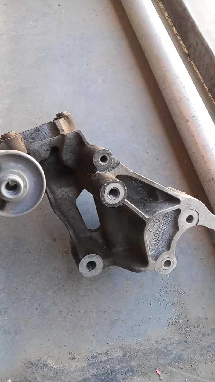 قاعده باور دينمو السيارة وقاعده فلتر سنتافيه ٤ سلندر للبيع هاتف ***********العنوان بغداد
