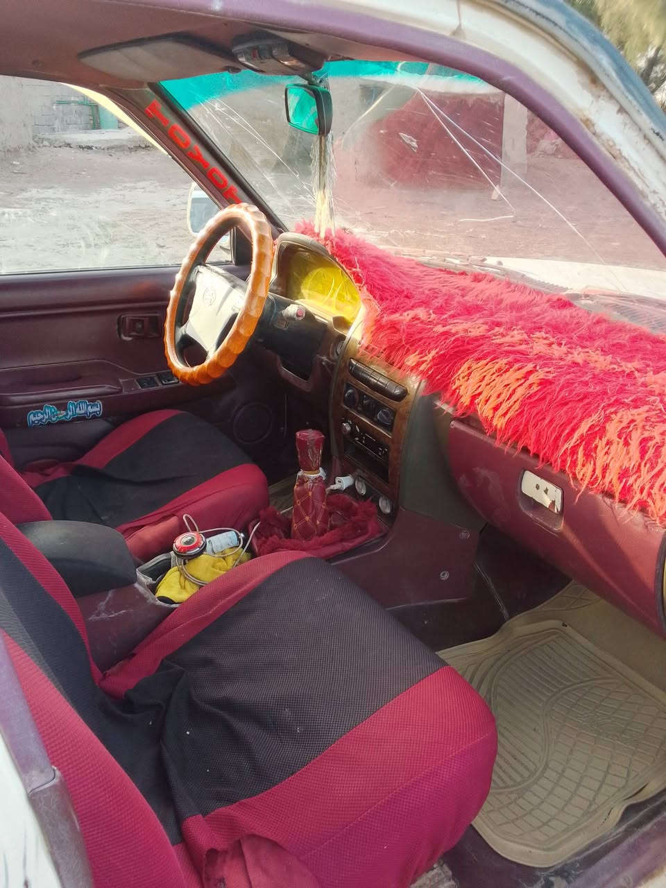 سلام عليكم بيكم دير للبيع سنويه ساقطه مكينه أو كير مكفولات تخم تاير جدد كهربائيات جاهزه موديل 2011 سياره خير من الله حداديه كامله جديده لاستفسار على الهاتف ***********
