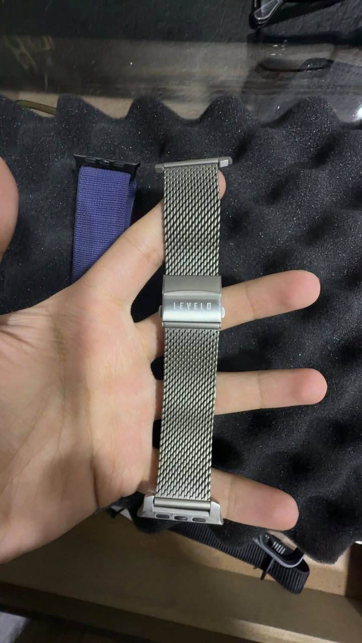 سير ساعه
سلام وعليكم سيرين ساعه ماركه ليفلو كندي معروف سعرهن ثنيهن 65 مكاني جادريه واحد تيتانيوم واحد قماش 🙏


**إذا كنت صاحب هذا الإعلان وتريد حذفه لأي سبب، رجاءا أرسل رسالة إلى الدعم الفني**