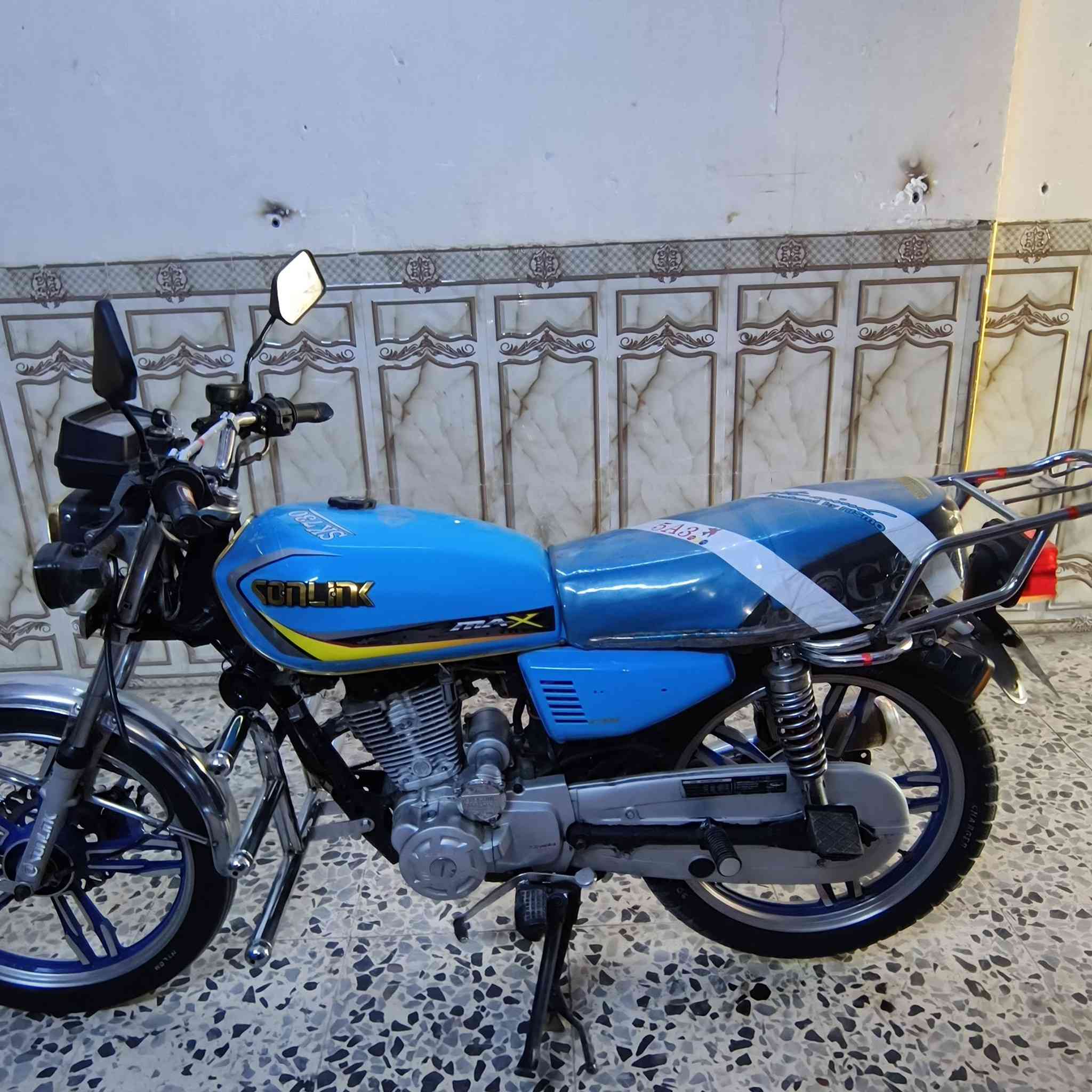 البيع موطور ايراني موديل 23 محرك150 الون مميز كله شغال سعر 600بي مجال الطيبين مكان الرمادي التاميم الاتصال على رقم الهاتف ***********
