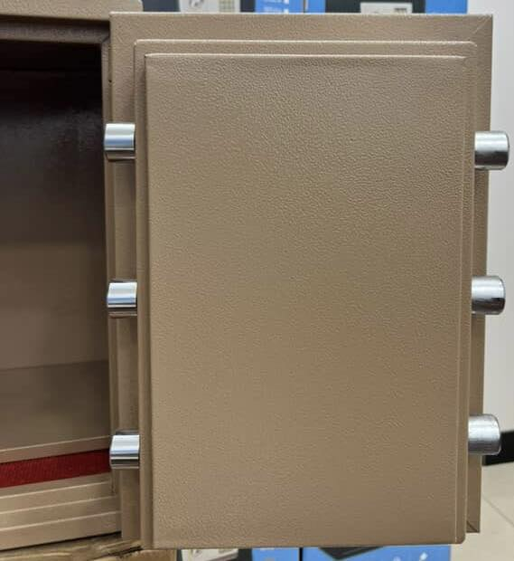 خزنات قاصات أصلية
مناسبة لحفظ الأموال 💰 والذهب 💎
والمستمسكات الرسمية
والمسدس الشخصي المرخّص
✅ الفحص متوفر يم المندوب
رقم الهاتف ابو الحلال  ***********  للحجز وتساب او اتصال ع هاتف  فقط ✅✅✅✅✅✅✅✅✅✅✅
