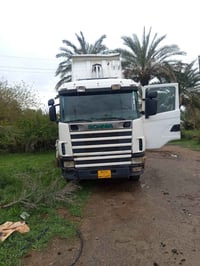 للبيع فقط  سكانيا بومة  الموديل 2001 رقم اربيل بأسمي تحويل مباشر  مجمو...