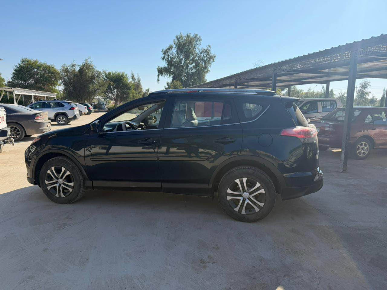 راف فور موديل ٢٠١٧
لون نيلي 
رقم سليمانية 
السعر المطلوب ١٦٢ ورقة وبيها مجال بسيط
*********** كركوك, العراق
