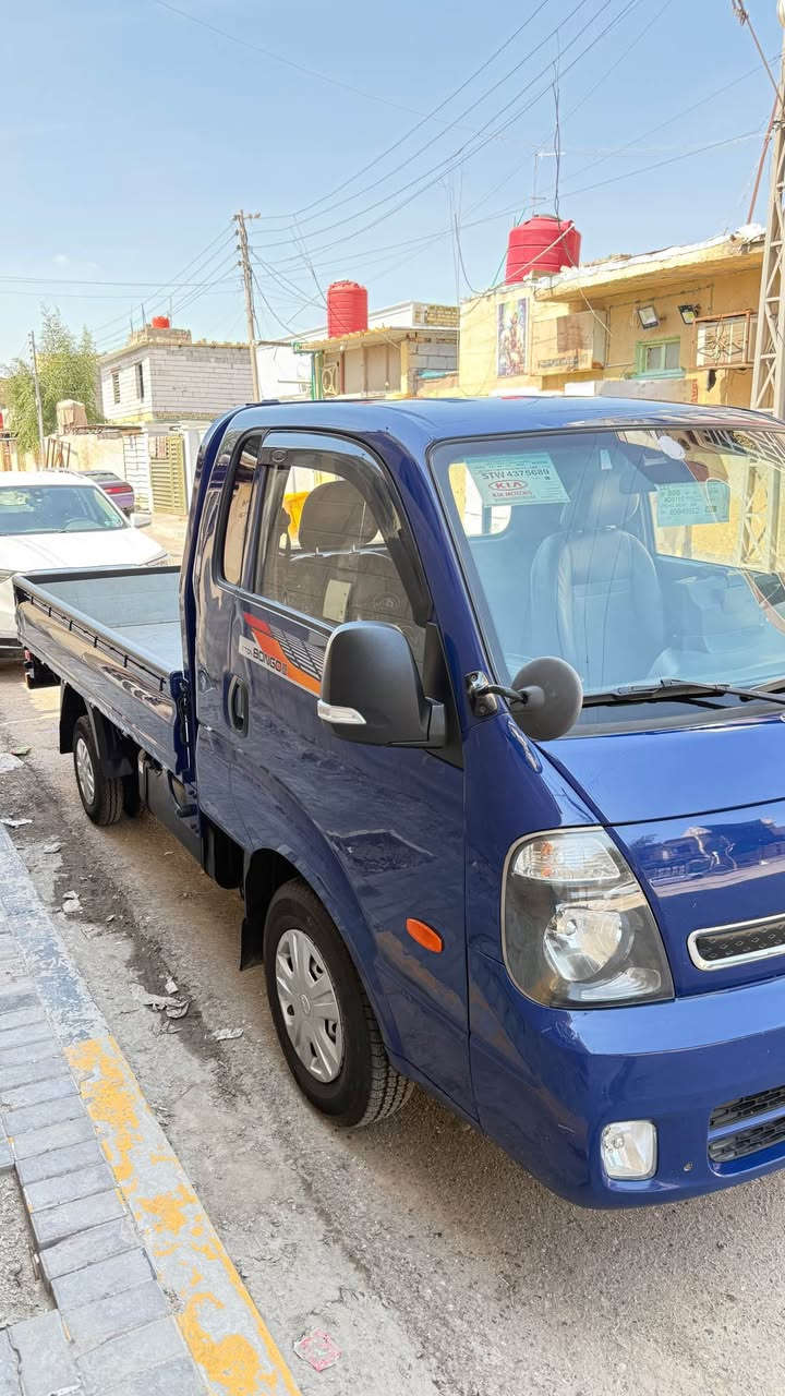 سلام عليكم كيا بنكو موديل 2019 رقم بابل مسكر اوتماتيك ماشيه 96 فقط مكفوله كفاله عامه ما عده الدوسه اليمنه وربع الباب صبغ سياره جاهزه من كلشي مكان السياره البصره للبيع السعر 135 اتصال فقط *********** البصرة, العراق
