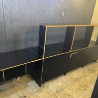 ميز ام دي اف تفصال شي يخبل مال حاسبات يحمل عدد 8 حاسبات مع الملحقات مي...