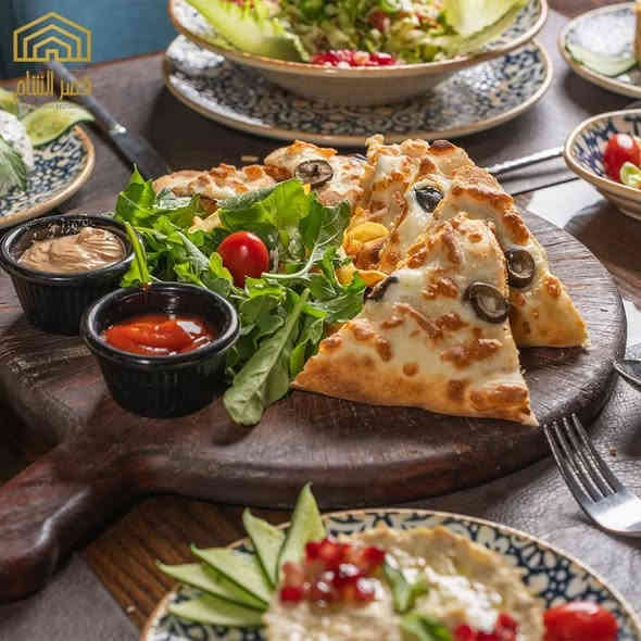 وية مطعم قصر الشام الأجواء غير على نهر دجلة 
العنوان الكريعات دخلة افران جوهرة لبنان كل اصناف الطعام  متوفرة الشرقي والغربي  والمسكوف العراقي على طريقة البغدادية وكذالك متوفر عدة اصناف بحرية ❤️🤩
 الدلفري *********** 📱*********** 📞
مطعم قصر الشام #متابعين اعلام الصليخ نيوز
