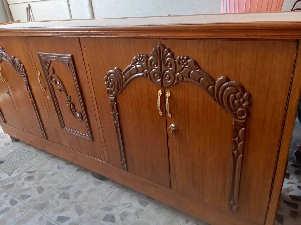 مناميه جديده وخشبها ثقيل بشكل سعرها 160 وبيها مجال للشراي


**إذا كنت صاحب هذا الإعلان وتريد حذفه لأي سبب، رجاءا أرسل رسالة إلى الدعم الفني**