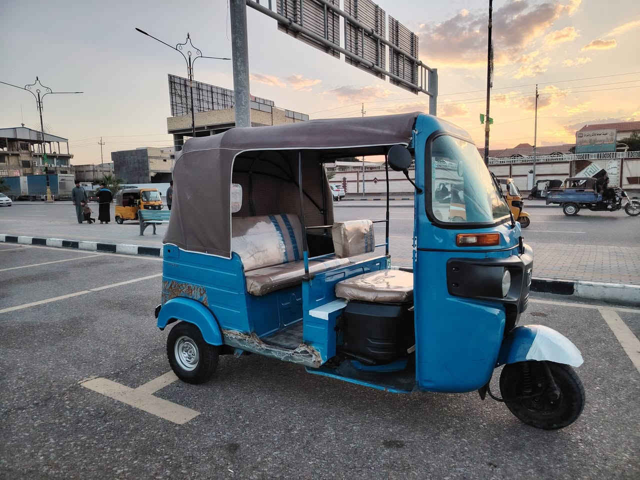 تكتك للبيع موديل 20 شهر 4
تكتك مابيها كل نقص گبل للشارع سعر التكتك 6 وبيها مجال
***********
