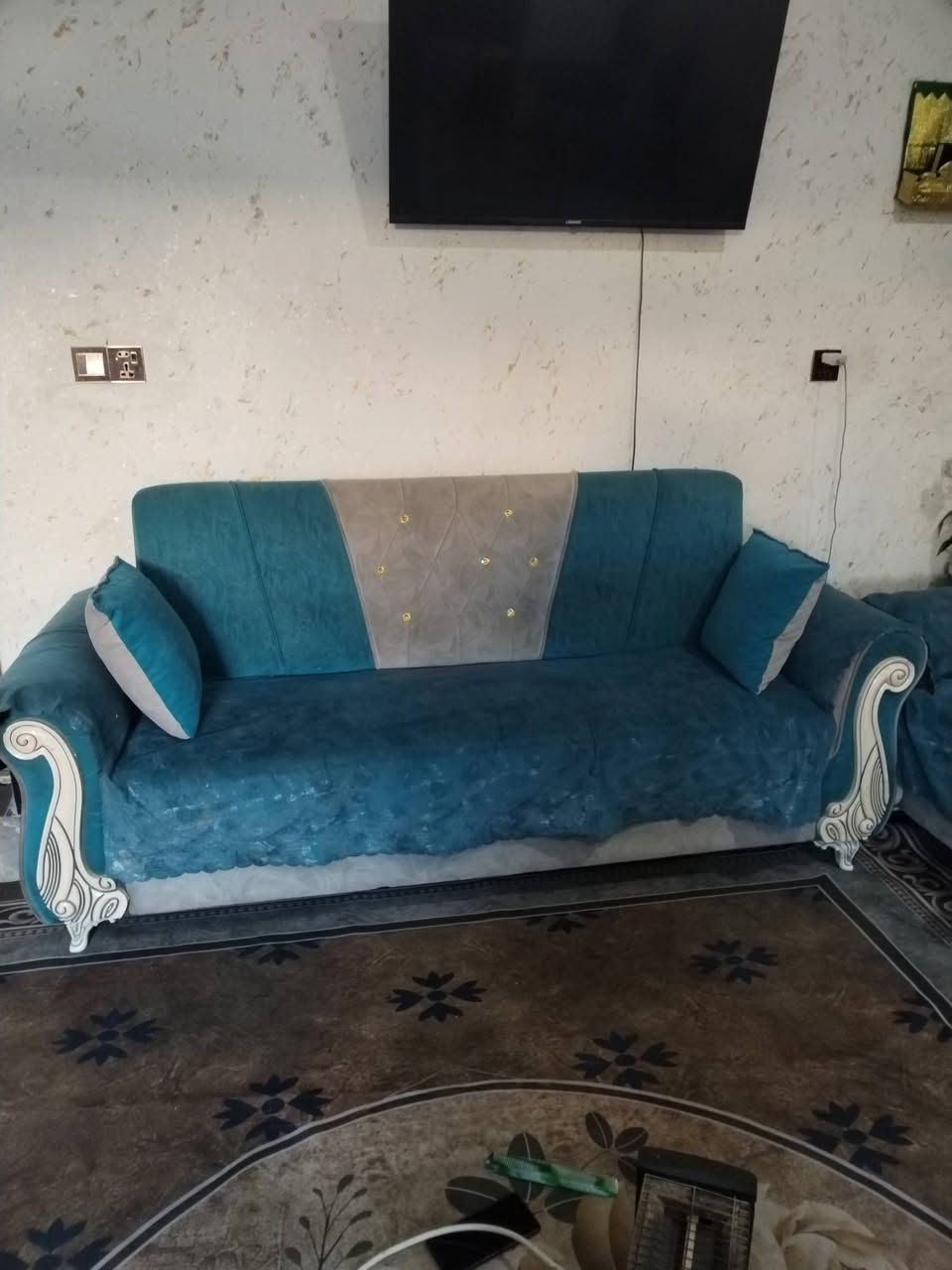 تخم مستعمل للبيع نظيف مع ٦ كوشات و١٠ مقاعد للاستفسار خاص


**إذا كنت صاحب هذا الإعلان وتريد حذفه لأي سبب، رجاءا أرسل رسالة إلى الدعم الفني**