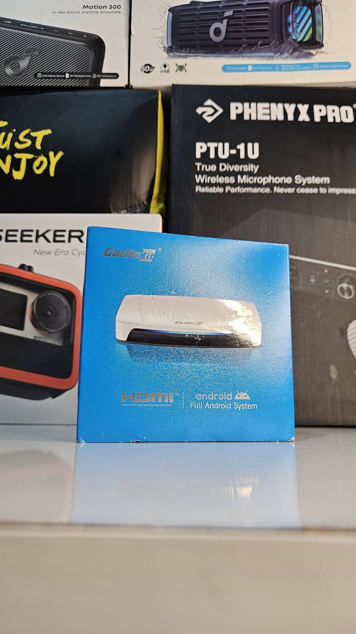 كار بلي CarlinKit Tbox UHD العملاق و المميز جدا يُستخدم هذا الجهاز بشكل أساسي لتحويل شاشة السيارة الأصلية إلى نظام أندرويد متكامل ذكي وسريع. 💯💯

💡ابرز مميزات واستخدامات الجهاز 💡

♦️تحويل الشاشة: يحول نظام CarPlay أو Android Auto السلكي في سيارتك إلى اتصال لاسلكي بالكامل.
♦️نظام أندرويد كامل: يتيح لك تحميل وتشغيل التطبيقات مباشرة على شاشة السيارة، مثل YouTube، ونظام الخرائط Google Maps، وتطبيق Netflix، وغيرها من تطبيقات متجر Google Play.
♦️منفذ HDMI: يحتوي على مخرج HDMI يتيح لك توصيل الجهاز بشاشات العرض الخلفية في السيارة أو حتى شاشة التلفاز المنزلية لتشغيل المحتوى.
♦️المواصفات والأداء: يأتي الجهاز بمعالج قوي من كوالكوم وسعة تخزين مريحة 8 جيجابايت رام مع 128 جيجابايت ذاكرة داخلية )، 
♦️دعم تركيب شريحة اتصال (SIM Card) لتوفير إنترنت مستقل للسيارة.
.
.
( جديد باللوك غير مستخدم )
الاعتماد كارت اسيا او تحويل سوبر كي 
#تابع_منشورات_الصفحه


**إذا كنت صاحب هذا الإعلان وتريد حذفه لأي سبب، رجاءا أرسل رسالة إلى الدعم الفني**