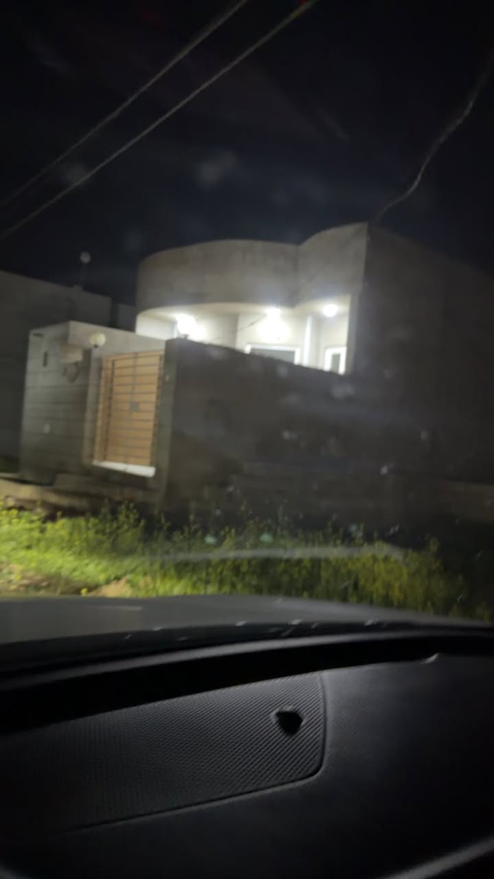 السلام عليكم بيت للبيع او للايجار سبعه نيسان حي الموظفين مساحه ١٢٥ طابق واحد
اذا للبيع البيت مطلوب اسكان
واذا للايجار فه هو فارغ ***********
