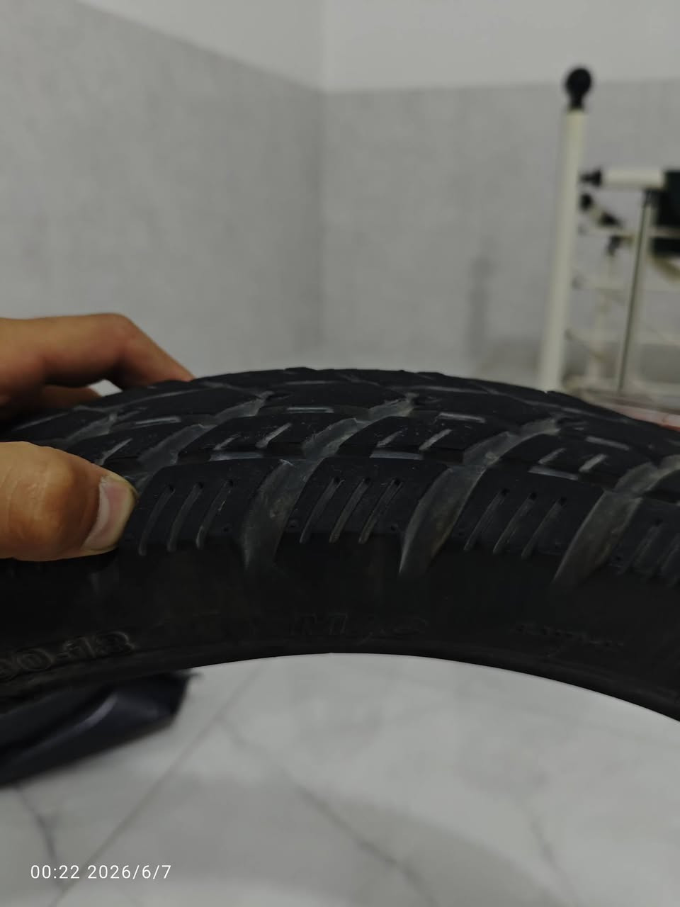 سلام عليكم
غراض دراجه للبيع

تاير حجم ١٨ تاير خشن وقوي كلش وبعده بحليه ما ممسوح سعره ١٥ 

صينيه عدد ٢ سعر الوحدة ٥ 

خوذتين نضيفات كلش ما ملبوسات اله قليل سعر وحدة ٣٥ وبيه مجال 

شراي اتصل ***********
