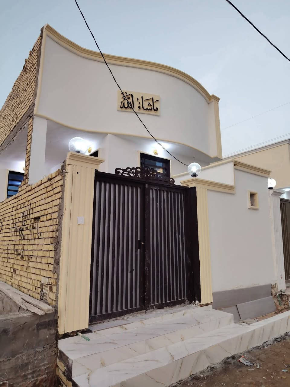 دار للبيع 🏡
100 متر #طابو_زراعي_سند_٢٥_أقرار
بسعر 39 مليون #قابل_للتفاوض

غرفه/صاله/مطبخ/صحيات 2/استقبال/كراج /مكشوفه 
ماء/كهرباء/سوق/مدارس/تبليط 

الموقع 🏡        (#توجد_جميع_المساحات البيوت و عرصات بسعار مناسب 
نجف/شارع الصب عمود 321
للتواصل

***********واتساب
