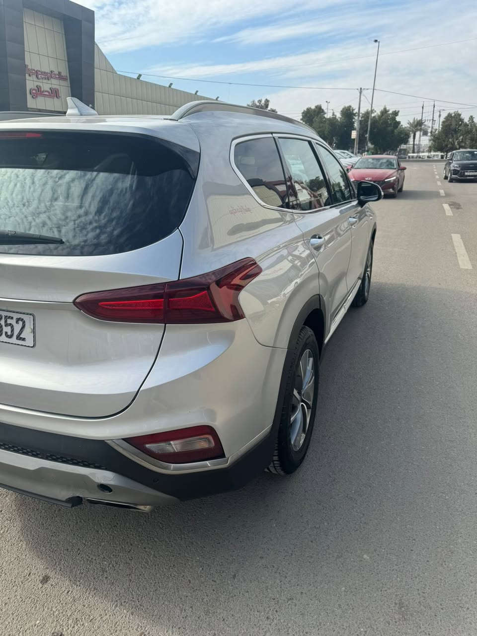 سنتافي موديل 2019
رقم بغداد مجدد هزة وسنوية وارقام كله كامل تحويل مباشر 
بدون ايرباك ولا دواخل 

صور الحادث والسونار بالمنشور 

حادث سطحي جاملغ امامي وجاملغ خلفي 

السيارة فول مواصفات 1/1 
بصمة 
بنوراما 
كشنات جلد+ كهرباء 
تدفئة كشنات وستيرن 
قطعتين تبريد 
تحكم ستيرن 
كروز سرعة 
شاشة 
كامرة دوارة 
بردات خلفية بلادي 
5 راكب 
مكينة 4 سلندر 2400 
مابيها اي نقص ولا اي كلوب مشتغل 
مكينة وكير كفاله كله محسن ماشيه 81 

للاستفسار 
***********
