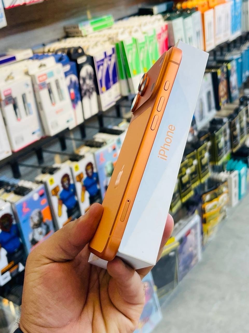 ✅  متوفر بيع بلنقد ولاقساط ✅
ايفون 17 برو ماكس ZAA ذاكره 256 بطاريه 100 نضافه 100‎%‎ زلغ مابي هو والجديد سوه نموذج M لونه المميز كامل ملحقاته وتر بروف وبلحاسبه كله نورمال وتر بروف يعني كلشي ممبدل بي وبي وتأخذه ضمان وصل 5 ايام اي مشكله او عطل يستبدل فورا ومتوفر اقساط على مصرف الرافدين و مصرف الأهلي العراقي 
السعر مليون و 850 الف 
العنوان بغداد البياع شارع 20 قرب مطعم شط العرب مركز الهاتف الاصلي 
📞📞***********
📞📞***********