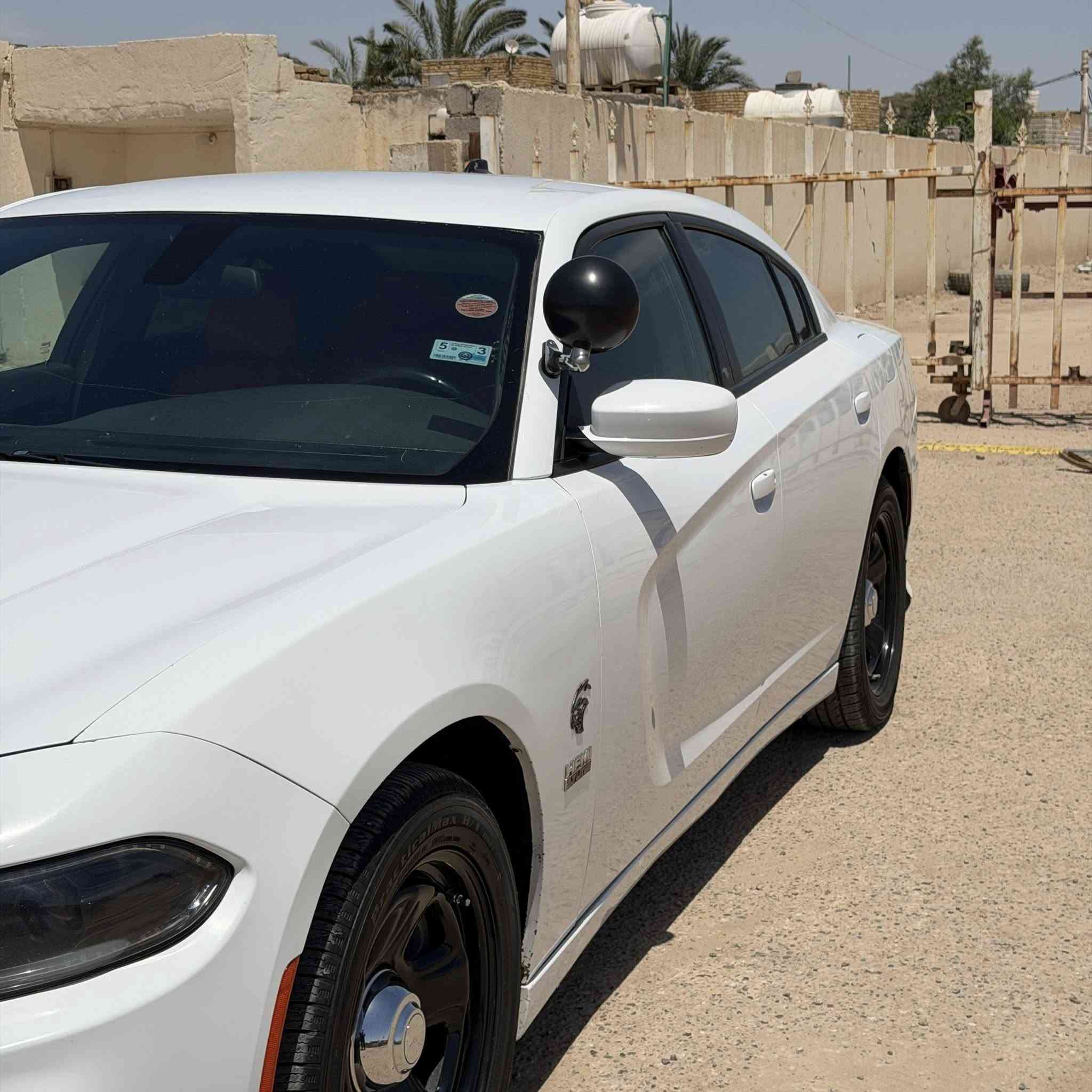 سلام عليكم سياره جارجر موديل ٢١ اصل بوليسيه مكينه ثمانيه ستندر گير تعليك  ومحور الها منضومت غاز سياره جاهزه من كلشي رقمها بغداد وفحصها موجود يمك  بالمنشور ￼وباسمي السياره مكانها الناصريه وهذا رقم راعيها ***********
