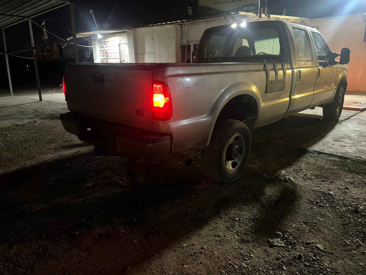 السلام عليكم
فورد F350 مديل 2007 متؤم رقم وسنويه دهوك حمل 

رقم الماني 

سيارة جاهزه من كلشي محرك كاز V8

سيارة ماناقصها اي شي تخم تاير صدر جديد كير محرك كلشي شغال 

السعر 65 

والجنايه يعرفون هاي السياره شنو
***********
