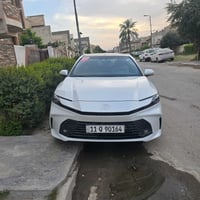 تويوتا كامري هايبرد LE 2025 🌙 [ بانوراما ] اقتصادية، فخمة، ومصممة للسو...