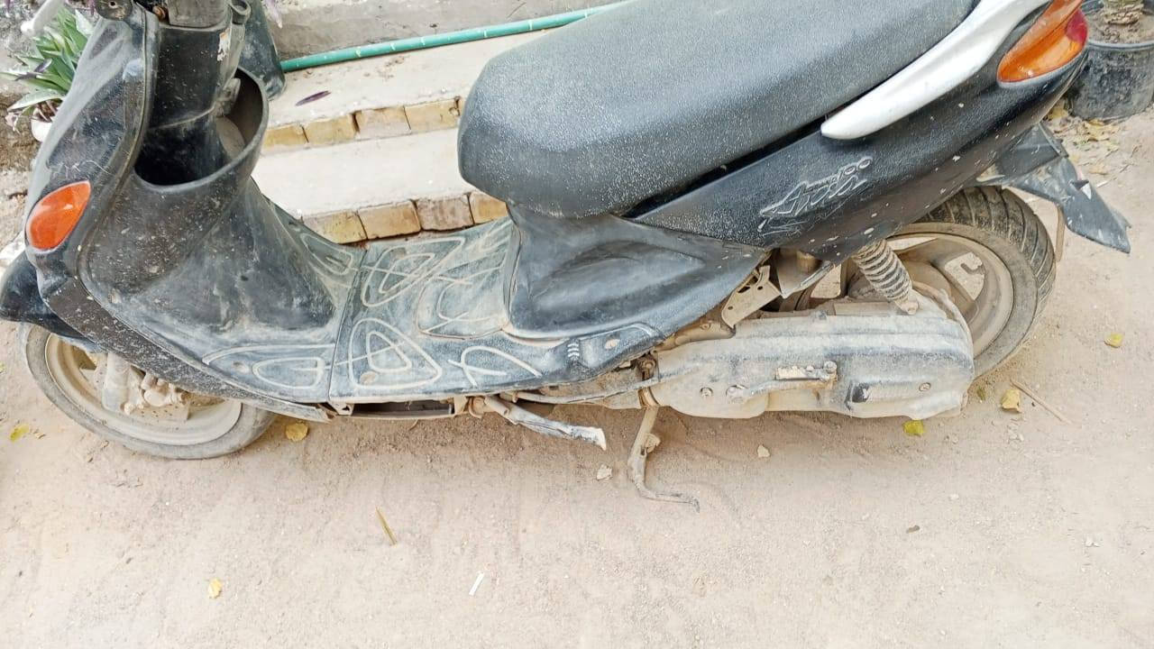 دراجه للبيع والسعر ب 100 واللي يريدها ينتصر على الرقم ***********
