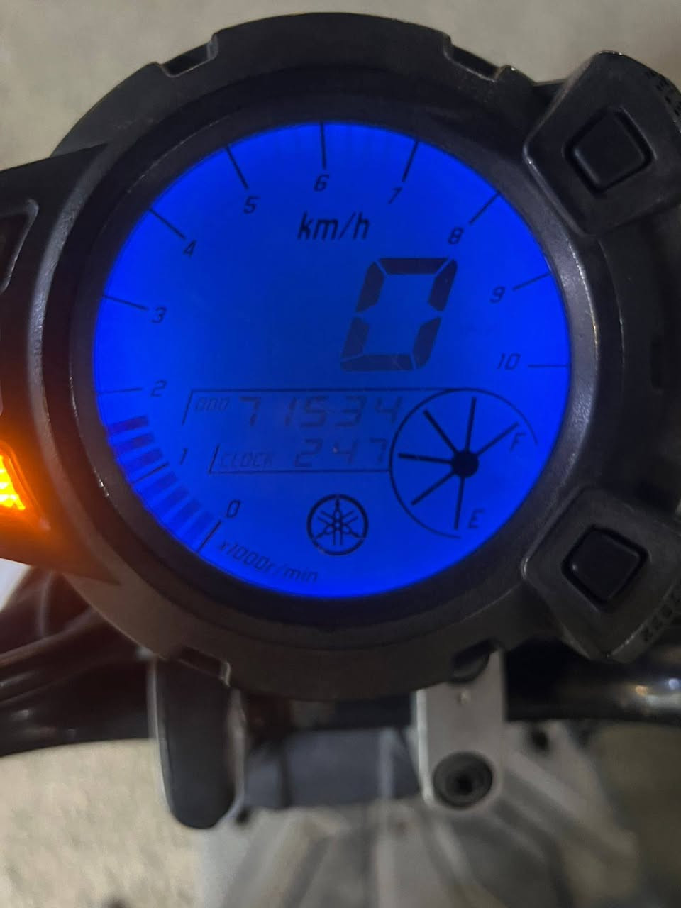 سلام عليكم شباب جبلي البيع نضافه مالته ٩٥ مية

كامله كلشي ما بية اشراي خلي اخبر هاذا رقمي 
*********** وتساب بي وسعر ٨٥٠ لحد ايعامل لهن ماكو بهايج سعر
