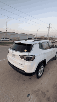 🔹 للبيع جيب كمباس 2024
ماشيه 30 الف 🔹
السعر 155 بيه مجال 

🚙 Jeep Compass موديل

🎨 اللون: ابيض صدفي  (SILVER)

⚙️ 

⛽ الوقود: بنزين

🚘 نظام الدفع: 4×4 مع دفع أمامي

📍 الموقع: ذي قار الشطره

📌 تترقم جميع المحافظات

🔧 الأضرار السابقة:

فقط بنيد 

✅ مصلحة بالكامل 

✨ الدواخل والمواصفات:

شاشة وسطية

تحكم من المقود

تكييف ممتاز

السيارة مرتبة وجاهزة للاستخدام

📞 للاستفسار والاتصال:***********
