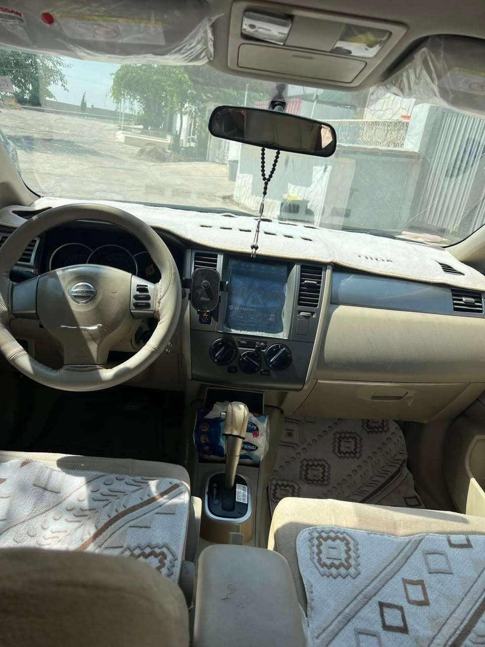 نيسان تيدا مةكينة گةورة مؤديل٢٠١٢
گئر مةكينة تةبريد بؤياغ هةموو بةشةرت
دوو شويني بجووك ساردي هةية
نرخ ١١٣ورةقة كةمئك مجال
شوين هةولير
ژ***********
