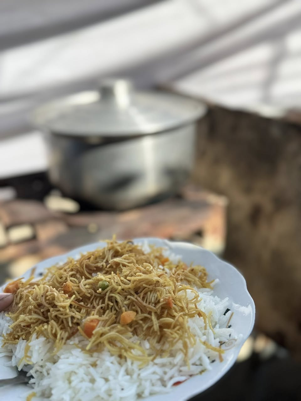 مطعم الحاج غانم مفتوح شهر رمضان المبارك 🌙 تكه كباب معلاك جلاوي كلب كباب دجاج تكه دجام مخلمه 🍳 بيض وباجله كبه تمن ومرك يوجد خدمت توصيل 🚚 مجاني الله شاهد كلشي نضيف وعل ذمتنا 
الوقت من ال 6 صباحاً اله 9 مساء. ***********
