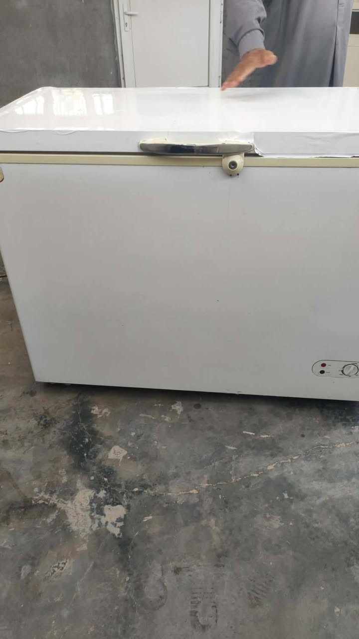 سلام عليكم،
مجمده للبيع مابي اي عيب نظافة 90٪
السعر: 175الف وبي مجال
العنوان: بختياري قرب اسواق المندلاوي
التواصل: ***********
