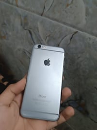 عندي هاذ الايفون للبيع والله كله بلادي بس ابيعه تفصيخ السعر 25 شاشه مح...