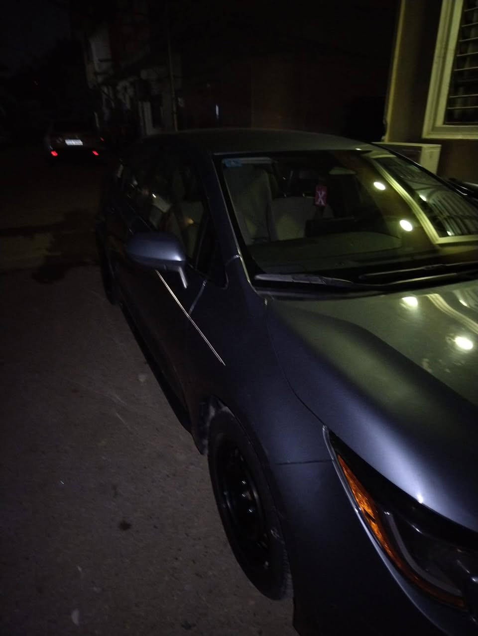 السلام عليكم كورلا موديل 2023 مكينه طاحونه سيارة جديده حادثها جاملغ السايق وبنيد ماشيه 61 سيارة جديده دوشمه تخم تاير خير من الله تجي بعينك تشوفها وتحكم السعر 160وبيها مجال بسيط مكانها كاظميه الشراي ‏‪***********
