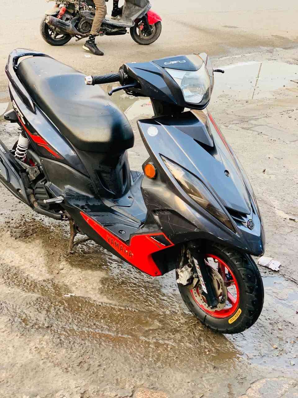 سلام عليكم من رخصت ادمن الكروب جيتي آر خمسينه للبيع دراجه مال رنبه وبرغي مابيها نقص وتجي وتشوف بعينك إذا بيها برغي نقص تأخذها بلاش السعر 1150 رقم تلفون *********** والدراجة 2015 وآسف عله أطاله.
