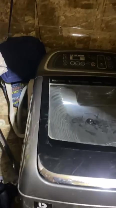 غراض للبيع مكان غزاليه الطباخ 40بي مجال ثلاجه 75بي مجال وغساله ماعرف سعرها اني مكلف بالنشر اتصلو على رقم او وات ساب ***********
