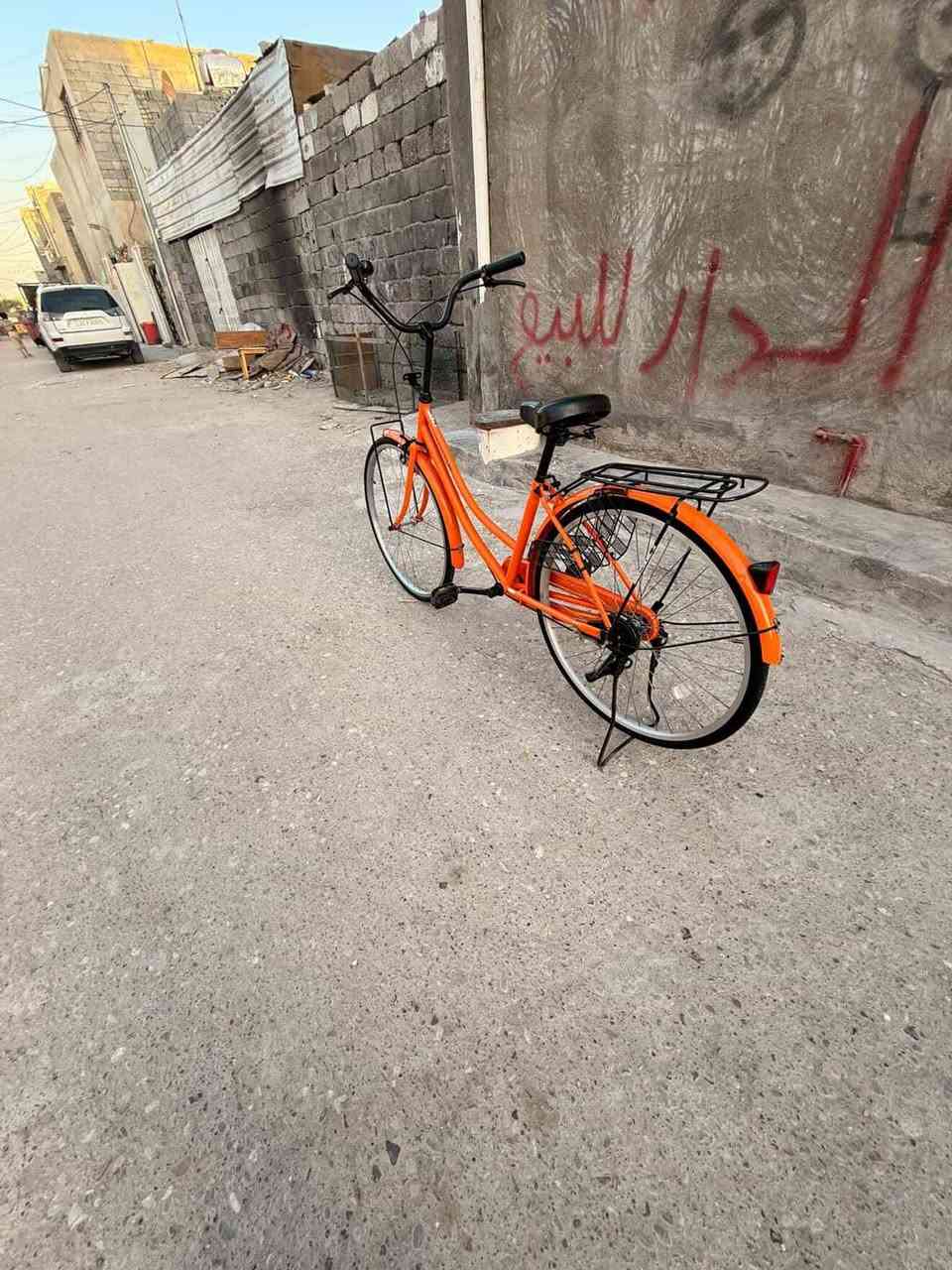 سلام عليكم باسكل بناتي حجم 26 للبيع نضافه فول ماخذه نهايه سنه 2025 سعر 120 وبي مجال اليحب يتواصل واساب ***********
