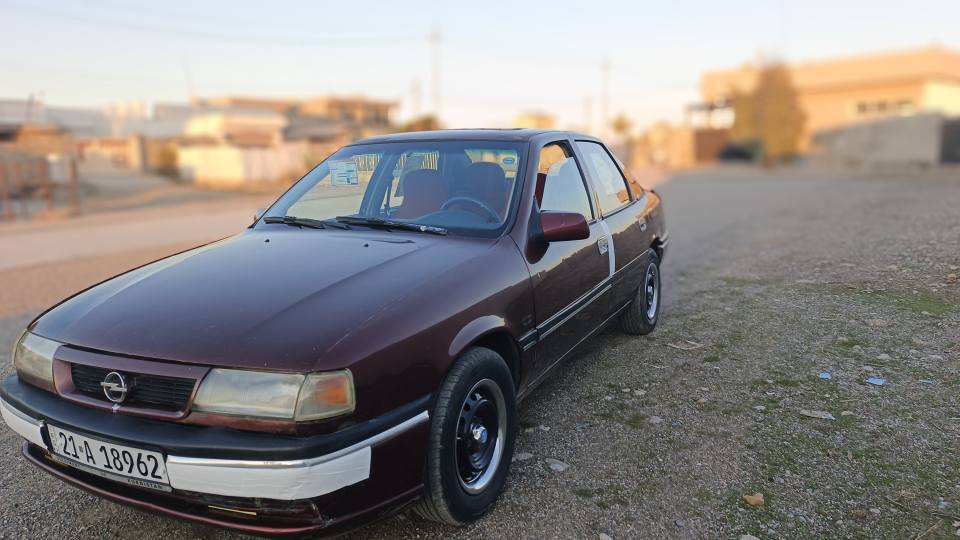 السلام عليكم 
‎ئۆپڵ فیکترا مۆدێل 1991 مەکینە 20ی گێر عادی .
‎گێر و مەکینە و وەرگەڕان و براوەی بەشەرت سەیارەکە بێ لێدرانە و بێ خیاسە .
‎سەیارەکە سبوخ عامی جوانیە . رەقەم و سەنەوی و هەزەی نوێیە سەنەوی تا کۆتایی 2030 تازەیە و بەناوی خۆمە تەحویل و غرامەی بەشەرت .
‎تاخم پێش و پشتی مەزبوتە کارەبایی هەمووی ئیشەکا پاوەر و سلاید و absە.
‎سیعری 42 وەرەقە مەجالیشی تێدایە.
‎ژ.م ***********
‎---------------------------------------------
‎ئوبل فيكترا موديل 1991 مكينة 20 گير عادي .
‎گير محرك شرط . السيارة مابي لا ضربة و لا كصة ولا خياس .
‎فقط عام بخ للجمالية .
‎رقم و سنوية و هزة جديدة الى نيهاية 2030
‎السيارة بسمي و تحويل و غرامة شرط .
‎تخم صدر و خلفي مضبوط. الكهربائيه كل شغال باور و سلاید و abs .
‎سعره 42 ورقة و بي مجال 
‎ر.م *********** كركوك, العراق
