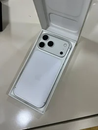 ١٧ برو ماكس ايسيم ذاكرة 256 بطارية 100 دورات 92 الجهاز جداً نضيف مكفول...