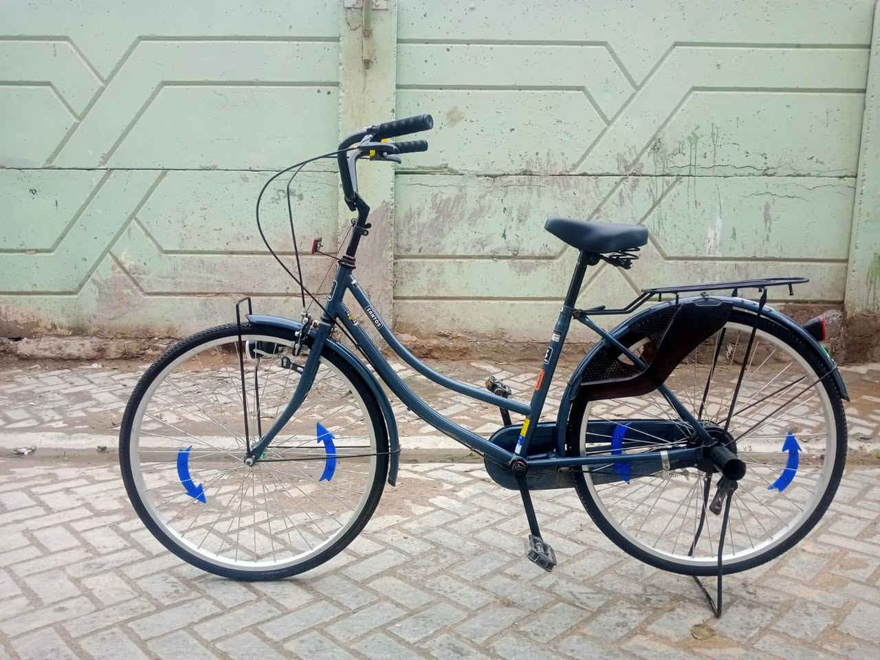 السلام عليكم هذه البايسكل للبيع جديد كلشي مابي 
يجي وياه عدد من الفسفورات ونشره ضوئيه وبم واسهم الموجوده في الصوره في الويل 

نوع البايسكل سانتوس حجم 26 لون رصاصي موديل 22

السعر 145 بي مجال بسيط


**إذا كنت صاحب هذا الإعلان وتريد حذفه لأي سبب، رجاءا أرسل رسالة إلى الدعم الفني**