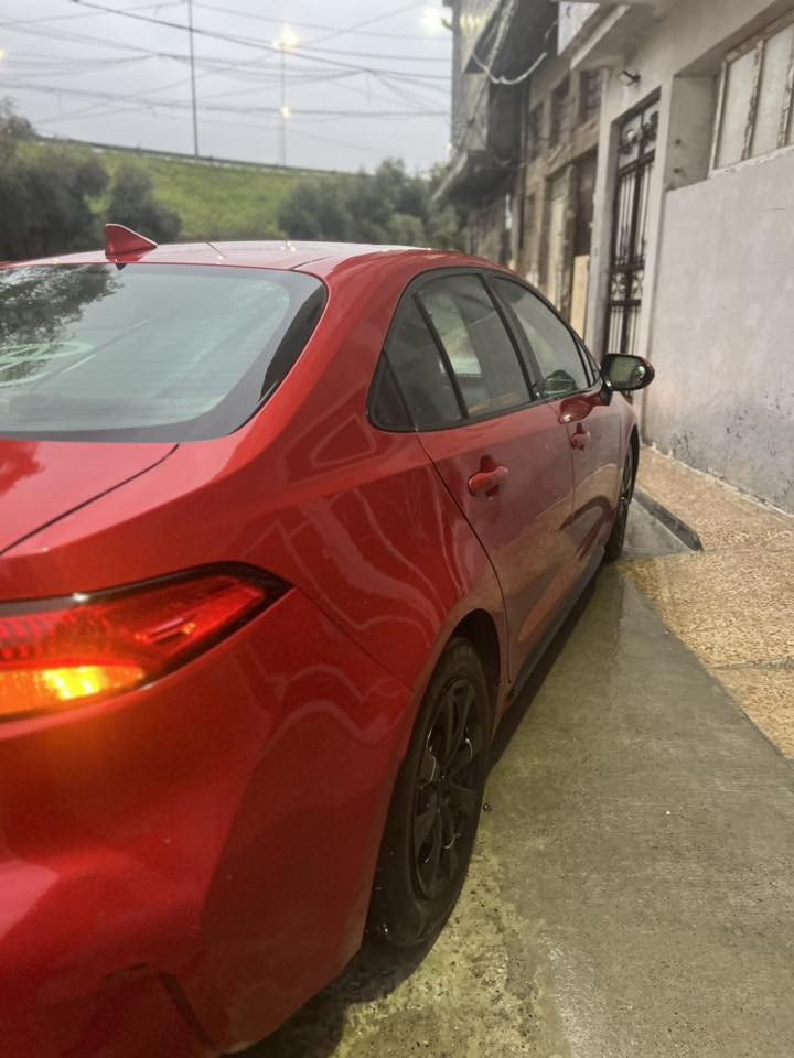 كورلا 2020 
le 
نص فول 
توماتيك ماشيه 110ميل 
قطعه فقط بوند مبدل ومصبوغ بدون اي معجون 
بيها بعض الملاحظات السعر 135$
‭0770 999 8913‬
