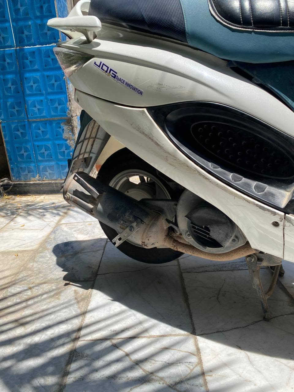 دراجة v2 
دراجه نضيفه ما بيه زلغ  بيه نقص قاعده مال فيت بم والشوته 
الدراجه مفتوحه على ايدي 
ب٣٠٠ وبيه مجال للشراي 
  ***********
