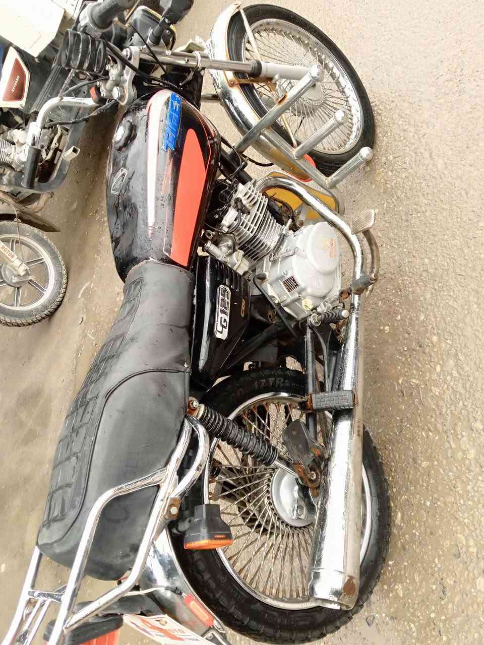 السلام عليكم دراجه للبيع تايكر موديل 2019وراق كامله نضافه كدامك نضيفه كهربائيات كلهه شغاله اشاير لايت دبل اشاره نقص حافضه زنجيل و شفت مال عتله مال تنمير   محرك يخبل لا صرف ولا بخار ولا تنقيص و لا نضوح اخرس شلعه معدل فول مكاني شهربان سعر 325وبيهه مجال بسيط مراوس يرهم***********.
