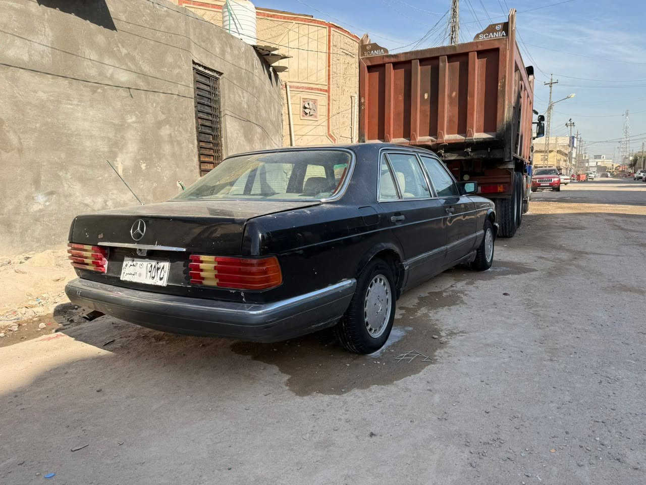 السلام عليكم
مارسيدس جامبو رئاسي 1989 محرك Vvt 3000 جديد
سنوية منتهيه رقم بصرة 
كهربائيات السيارة شغال
تبريد ثلج 
كل شي بيها شغال
تخم تايرات جدد
السعر 29
أكثر استفسار ***********
