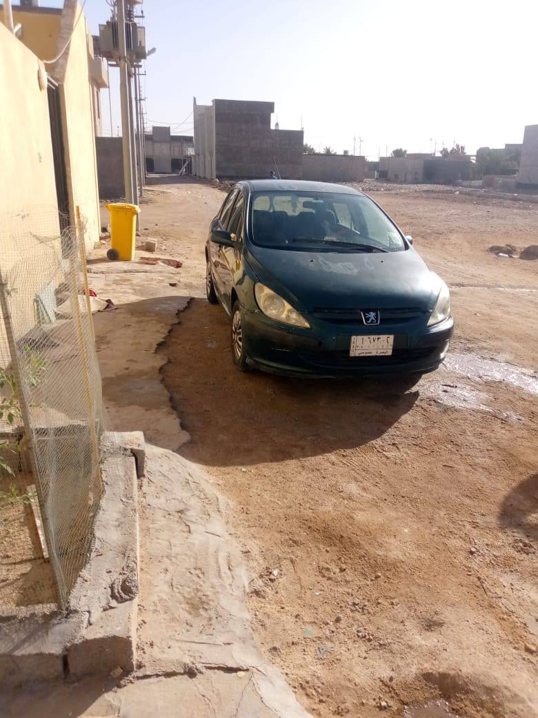 السلا عليكم سياره بيجو فرنسي 307 موديل 2005 مكينه كير توب تبريد السعر 42 وبيها مجال قليل رقم  الهاتف *********** بصره البصرة, العراق
