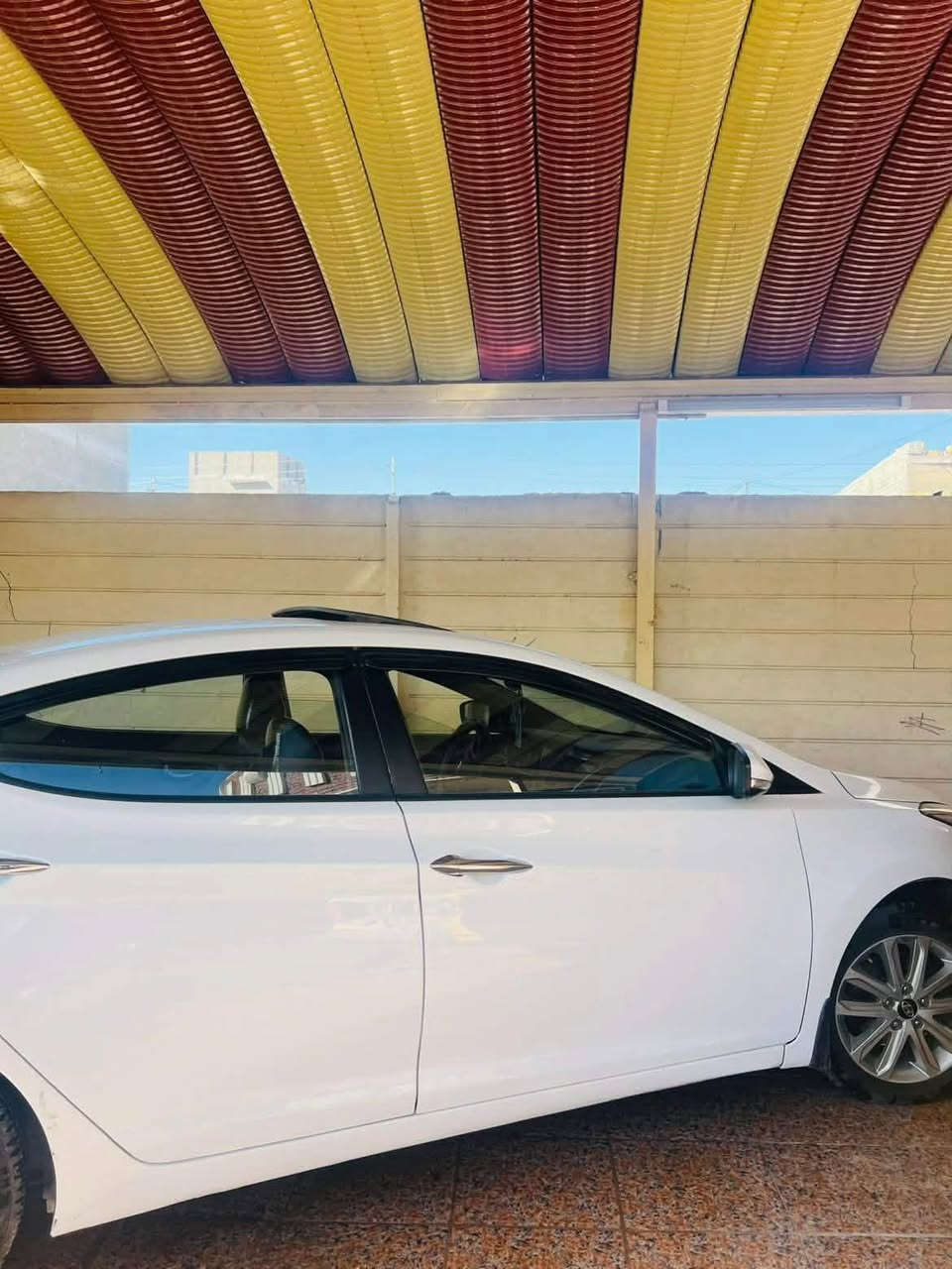 سلام عليكم لنترا خليجي موديل 2015  رقم بغداد بيه جاملغ وبنيد بدون دواخل مكينه 1800دوش مكينه كير تبريد حداديه كله جديد فول واحد ع واحد مكاني بابل لسعر 112وبيه مجال 
***********
